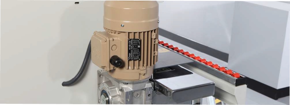 Ams Band 4 Kenar Bantlama Makinesi 2